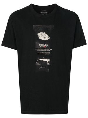 Osklen graphic-print short-sleeve T-shirt - Black