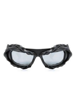 Ottolinger Twisted 3D-detailing matte sunglasses - Black