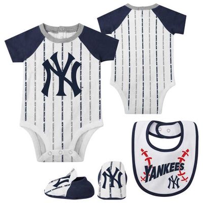Outerstuff Newborn & Infant White New York Yankees Three-Piece Play Ball Raglan Bodysuit Booties & Bib Set