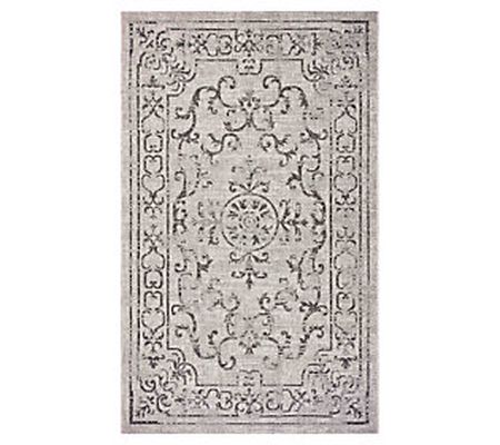 Ox Bay Distressed Medallion I/O Sun Shower Rug 8' x 10'