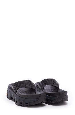 P448 Bondi Platform Flip Flop in Tux Black