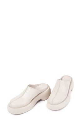 Paloma Barcelo Ega Wedge Clog in Ivory