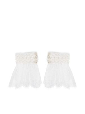 Parlor pearl-embellished lace cuffs - White