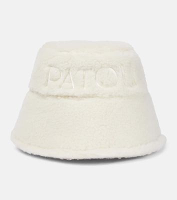 Patou Logo faux-shearling bucket hat