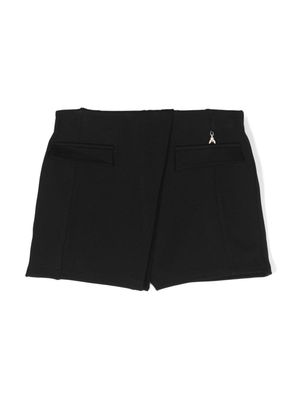 Patrizia Pepe girl logo-charm short shorts - Black
