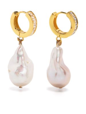 Pearl Octopuss. Y pearl and crystal drop earrings - Gold
