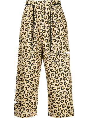 Perks And Mini leopard print pleated cropped trousers - Yellow