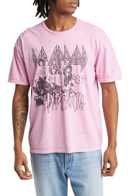 Philcos Def Leppard Hysteria Cotton Graphic T-Shirt in Pink Pigment Dye
