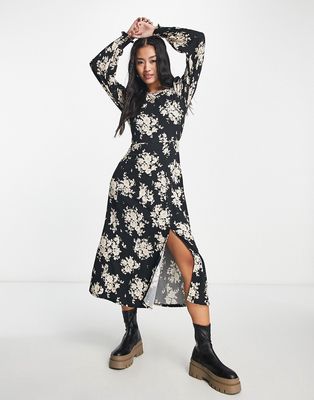 Pieces floral printed midi dress with side split in black-Multi