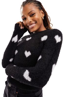 Pieces fluffy cropped sweater in black & white heart print-Multi