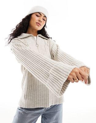 Pieces high neck quarter zip knit sweater in light beige-Neutral