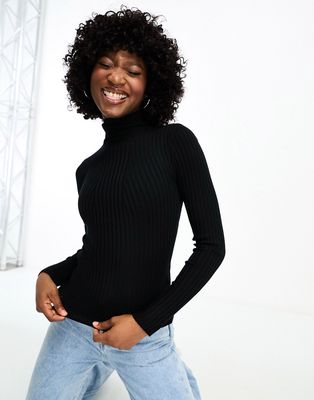 Pieces knitted rib top in black