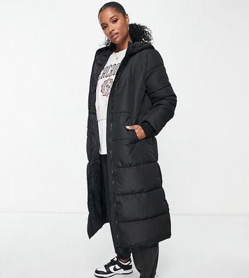 Pieces Petite maxi padded hooded coat in black