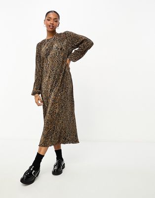 Pieces plisse midi dress in leopard print-Multi