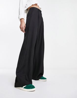 Pieces wide leg pants with pleat detail in black