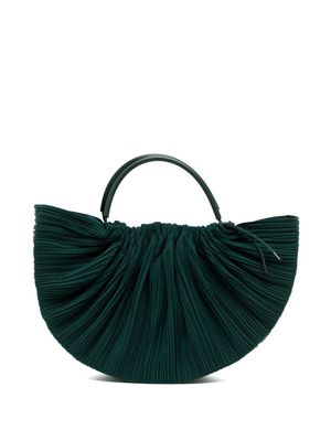 Pleats Please Issey Miyake pleated curved tote bag - Green