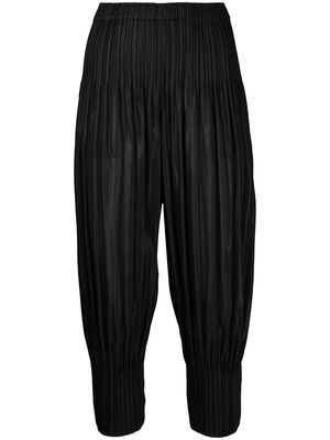 Pleats Please Issey Miyake plissé cropped trousers - 15 BLACK