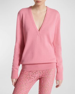 Plunging V-Neck Long-Sleeve Cashmere Sweater