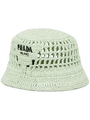 Prada embroidered-logo raffia bucket hat - Green