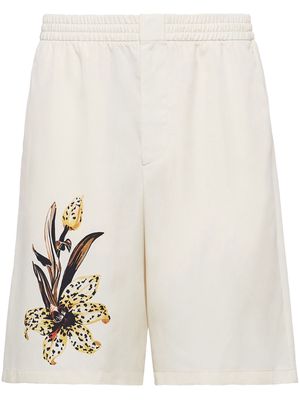 Prada flower-print silk bermuda shorts - Neutrals