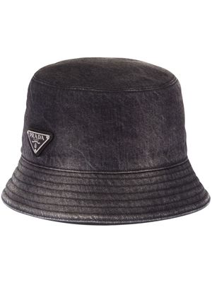 Prada logo-plaque denim bucket hat - Black