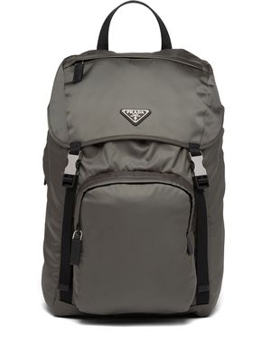 Prada Re-Nylon triangle logo backpack - Green