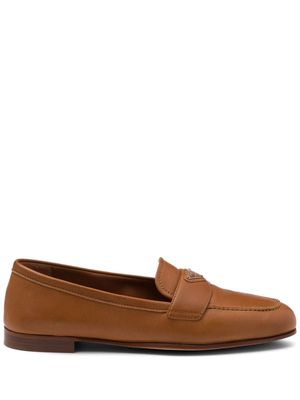 Prada triangle-logo leather loafers - Brown