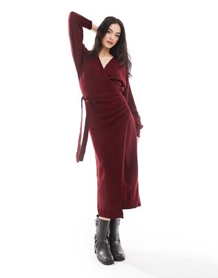 Pretty Lavish Beau wrap knit dress with tie waist in plum-Red