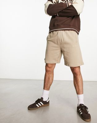 Pull & Bear basic jersey shorts in beige-Neutral