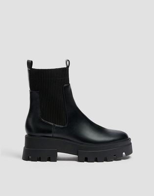 Pull & Bear chunky flat ankle chelsea boots in black