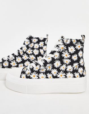 Pull & Bear flatform hi top sneakers in daisy print-Multi