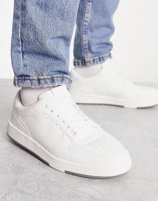 Pull & Bear low lace up sneakers in black and white