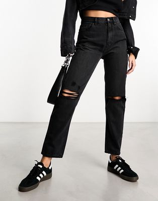 Pull & Bear mom jeans with rip in black