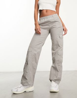 Pull & Bear multi pocket low waist cargo pants in gray