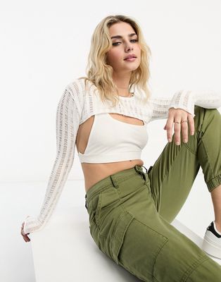 Pull & Bear open knit shrug top in white-Green