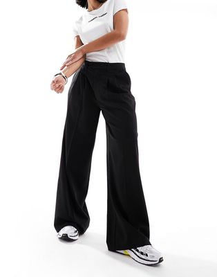 Pull & Bear pleat detail wide leg tailored pants in black