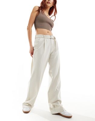 Pull & Bear wide leg pleat tailored pants with belt in sand-Neutral