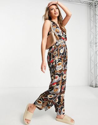 QED London v neck jumpsuit in mixed print-Multi