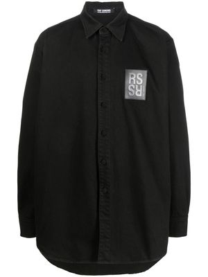 Raf Simons logo-patch long shirt - Black