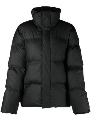 Rains logo-patch puffer jacket - Black