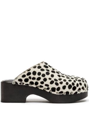 RE/DONE 70s polka-dot studded clogs - White