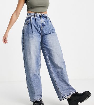 Reclaimed Vintage Inspired 97' wide mom jeans with hardware waist detail in mid blue - LBLUE-Blues