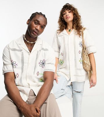 Reclaimed Vintage limited edition unisex oversized shirt with embroidery-White