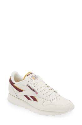 Reebok Classic Leather Sneaker in Chalk/Clam