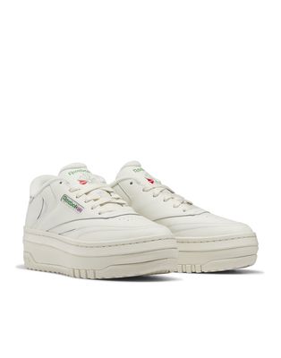 Reebok Club C Extra sneakers in chalk with green detail-White