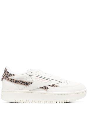 Reebok leopard-print low-top sneakers - White