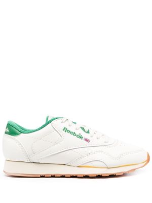 Reebok logo-embroidered low-top sneakers - White