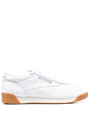 Reebok logo-patch lace-up sneakers - White