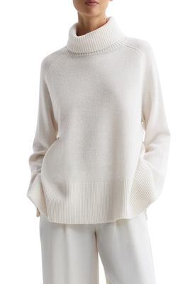 Reiss Edina Wool Blend Turtleneck Sweater in Cream