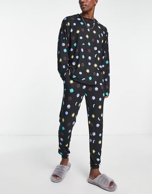 Rick And Morty all over print pajama set in black